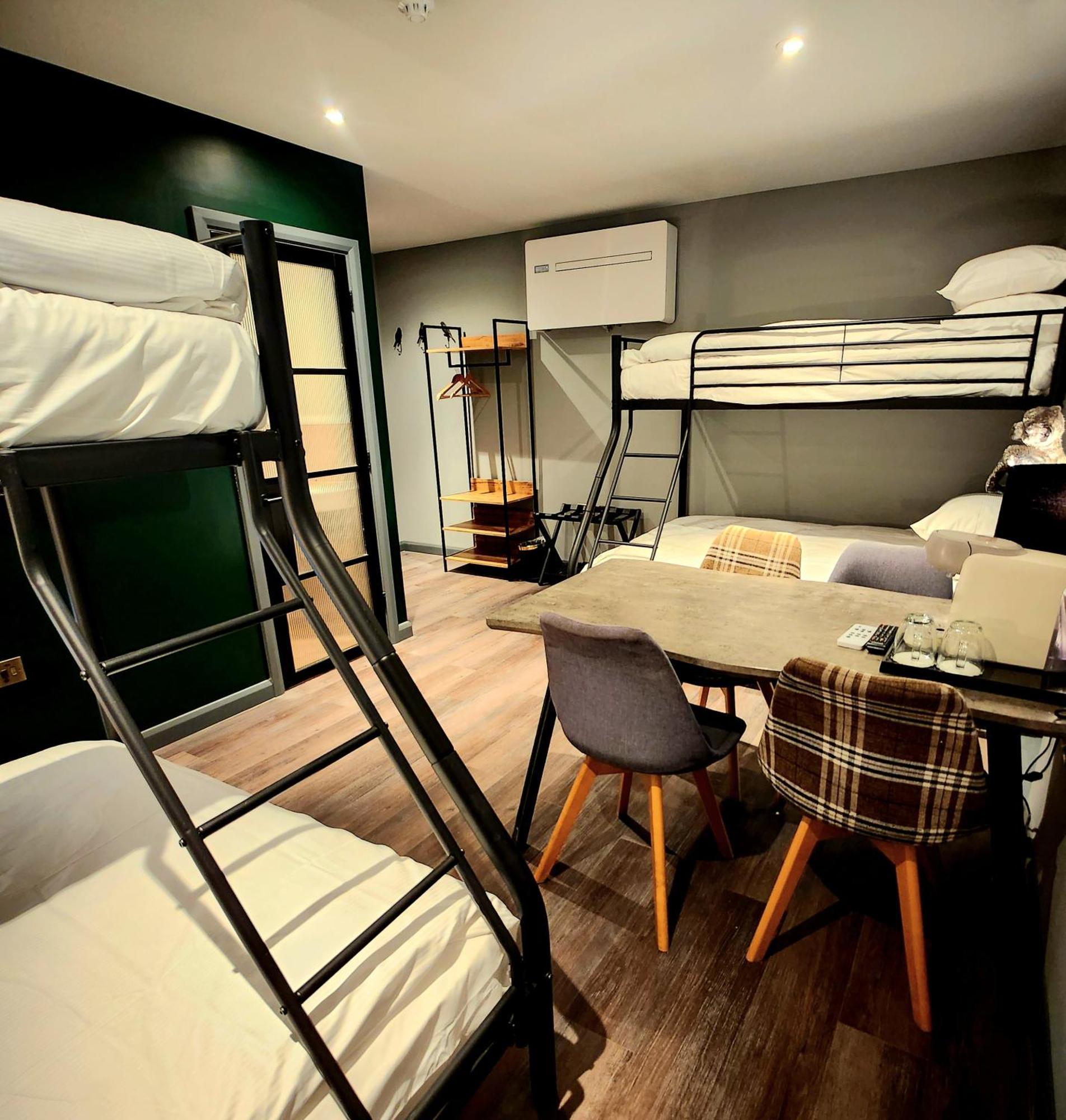 Pinnacle Suites Hotel Cowes  Exterior foto