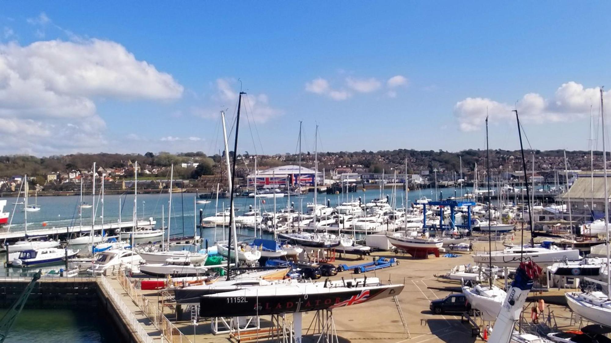 Pinnacle Suites Hotel Cowes  Exterior foto